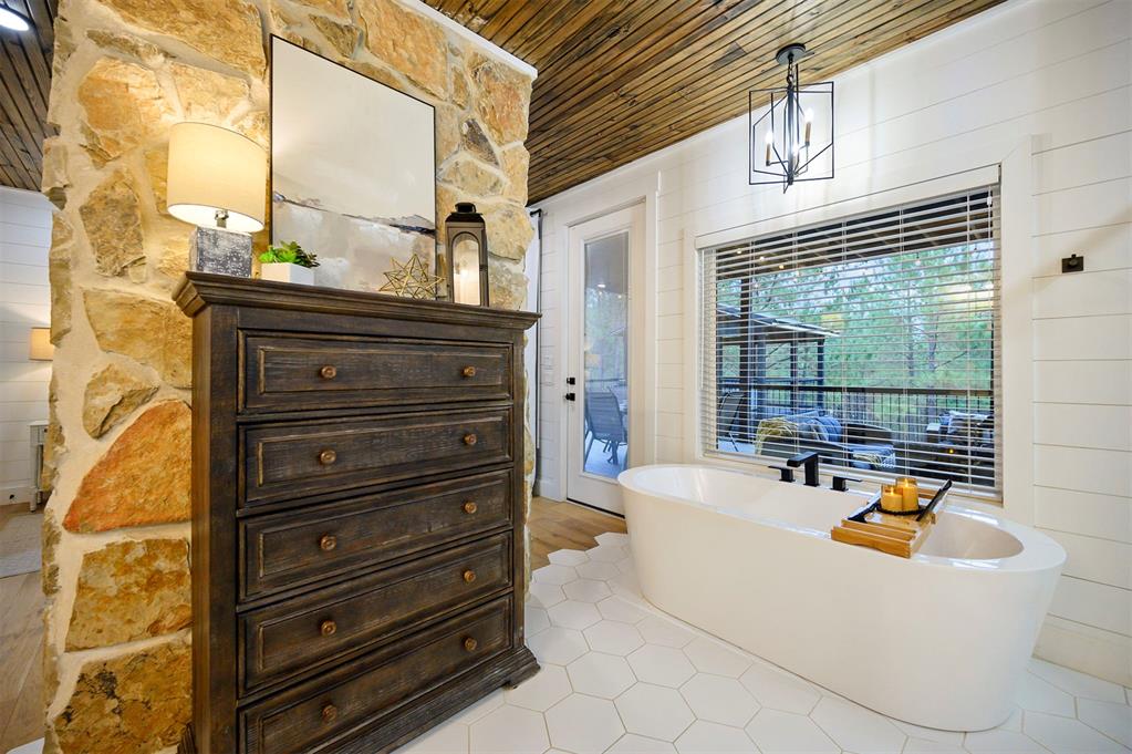 72 Green Persimmon Trail