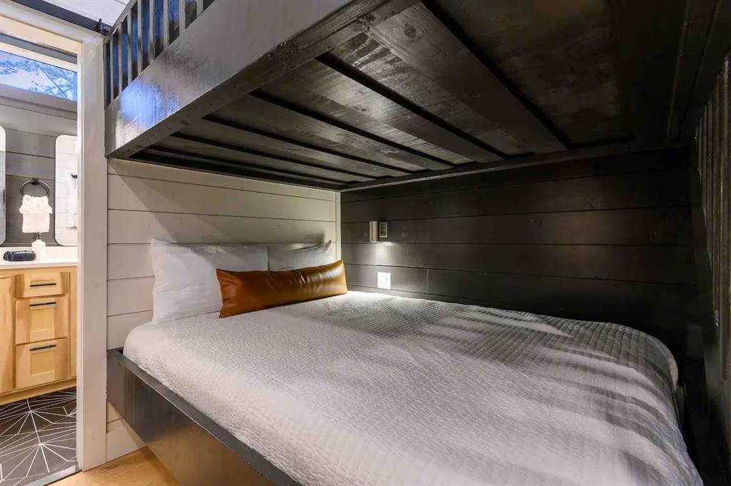 836 Timberline Trail