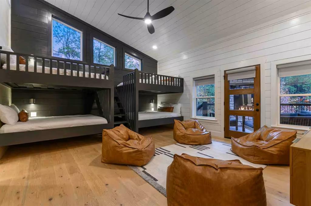 836 Timberline Trail