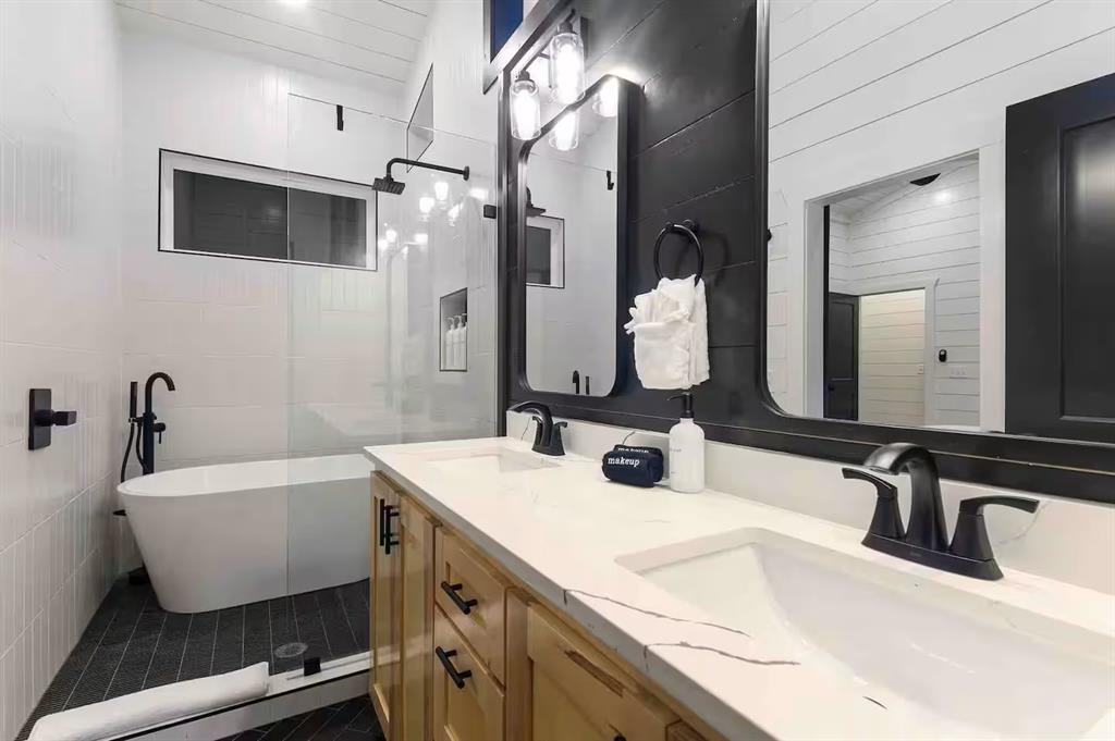 836 Timberline Trail