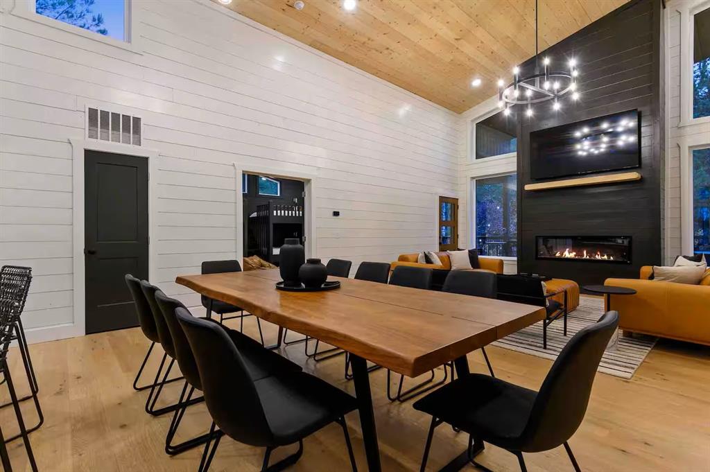 836 Timberline Trail