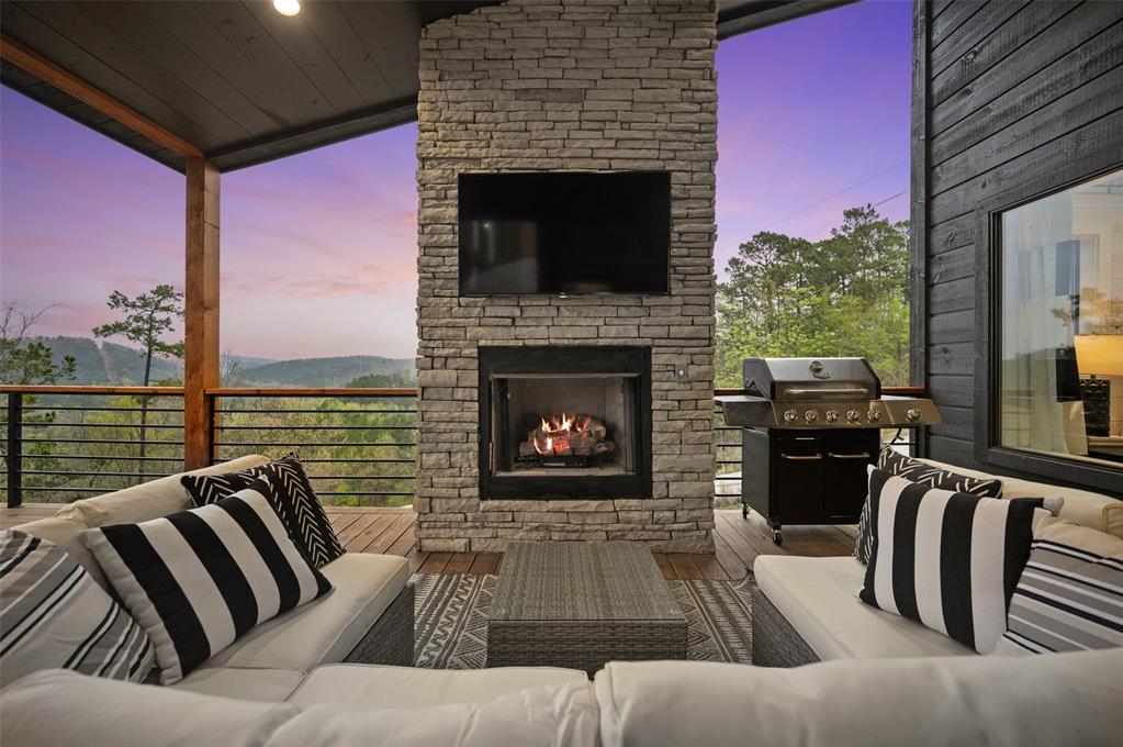 79 Forest Brook Loop