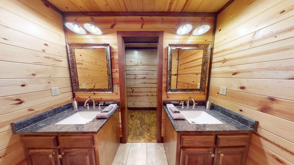 13 Whispering Pines Road