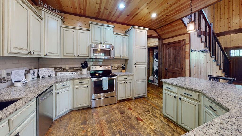 13 Whispering Pines Road