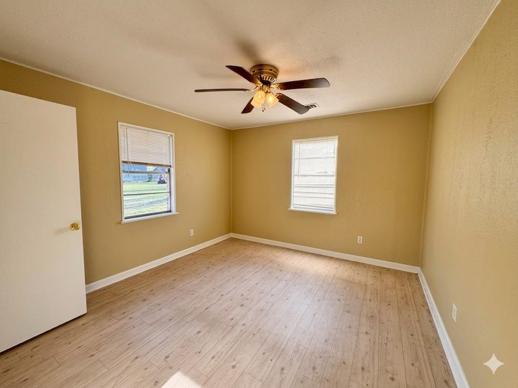 310 E Mockingbird Lane