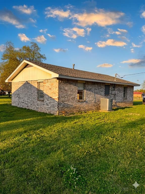 310 E Mockingbird Lane
