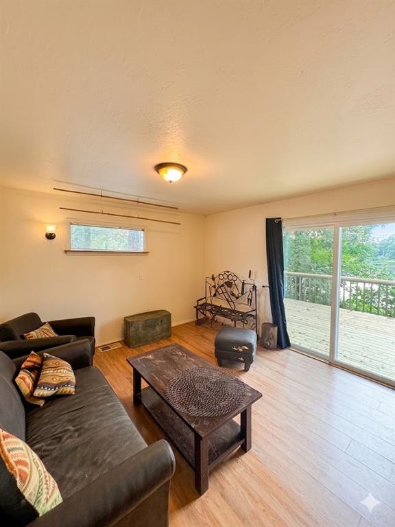 1106 Peninsula Drive