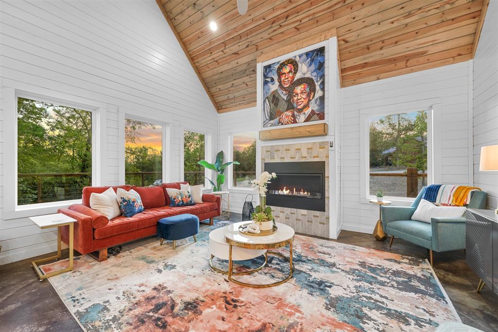 1408 N Lukfata Trail