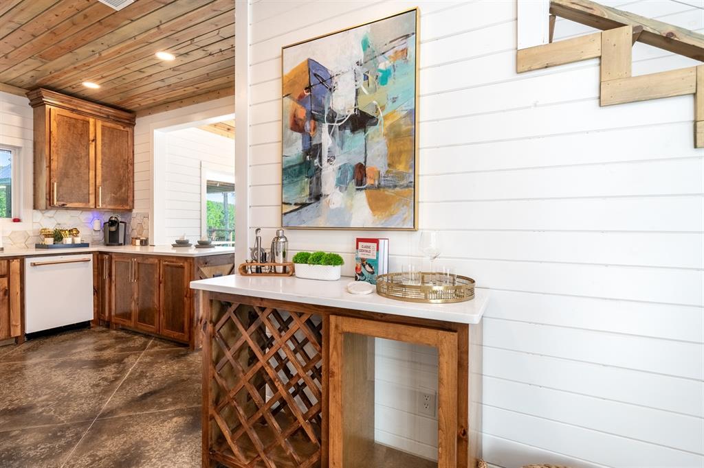 1408 N Lukfata Trail