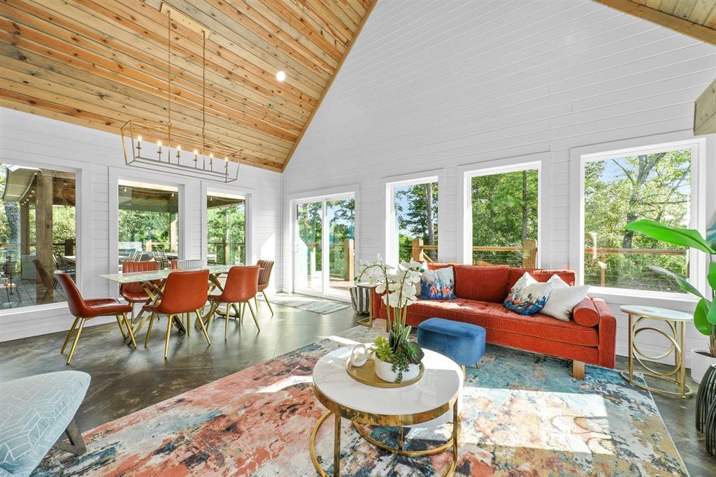 1408 N Lukfata Trail