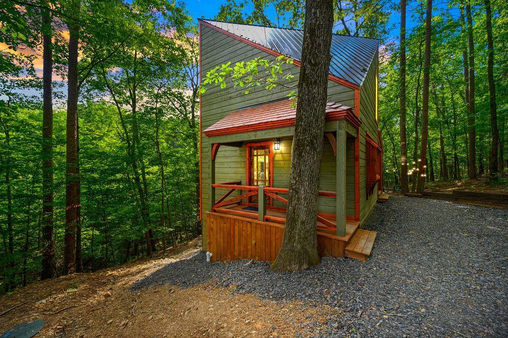 122 Sherwood Forest Lane