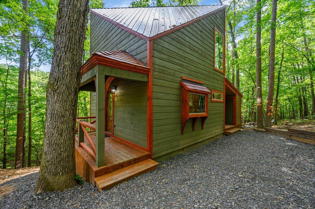 122 Sherwood Forest Lane