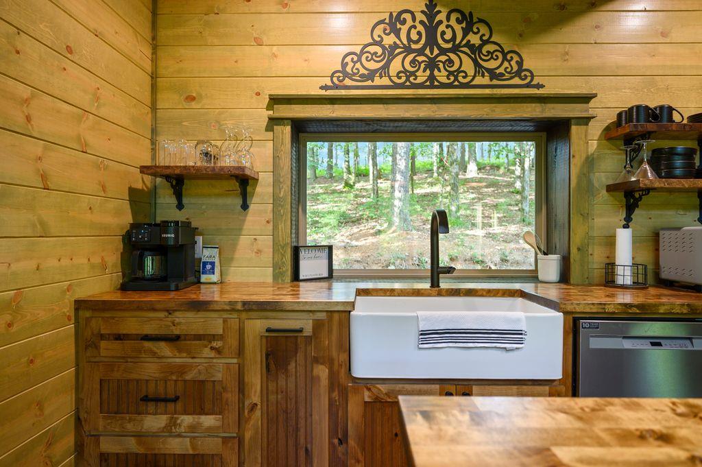 122 Sherwood Forest Lane