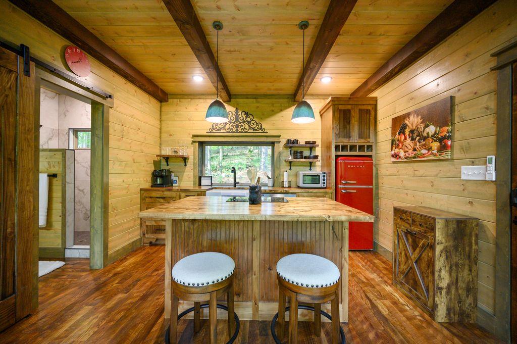 122 Sherwood Forest Lane