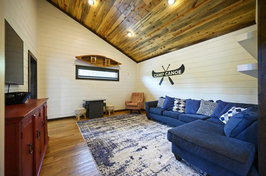 47 Canoe Birch Trail