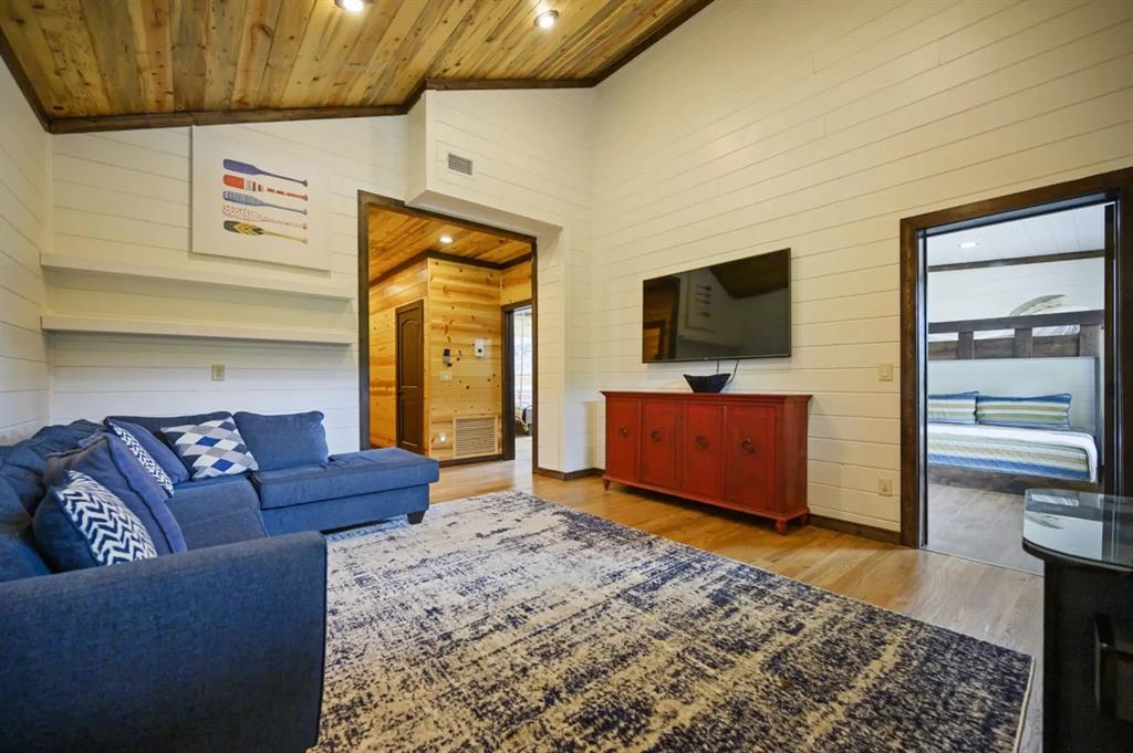 47 Canoe Birch Trail