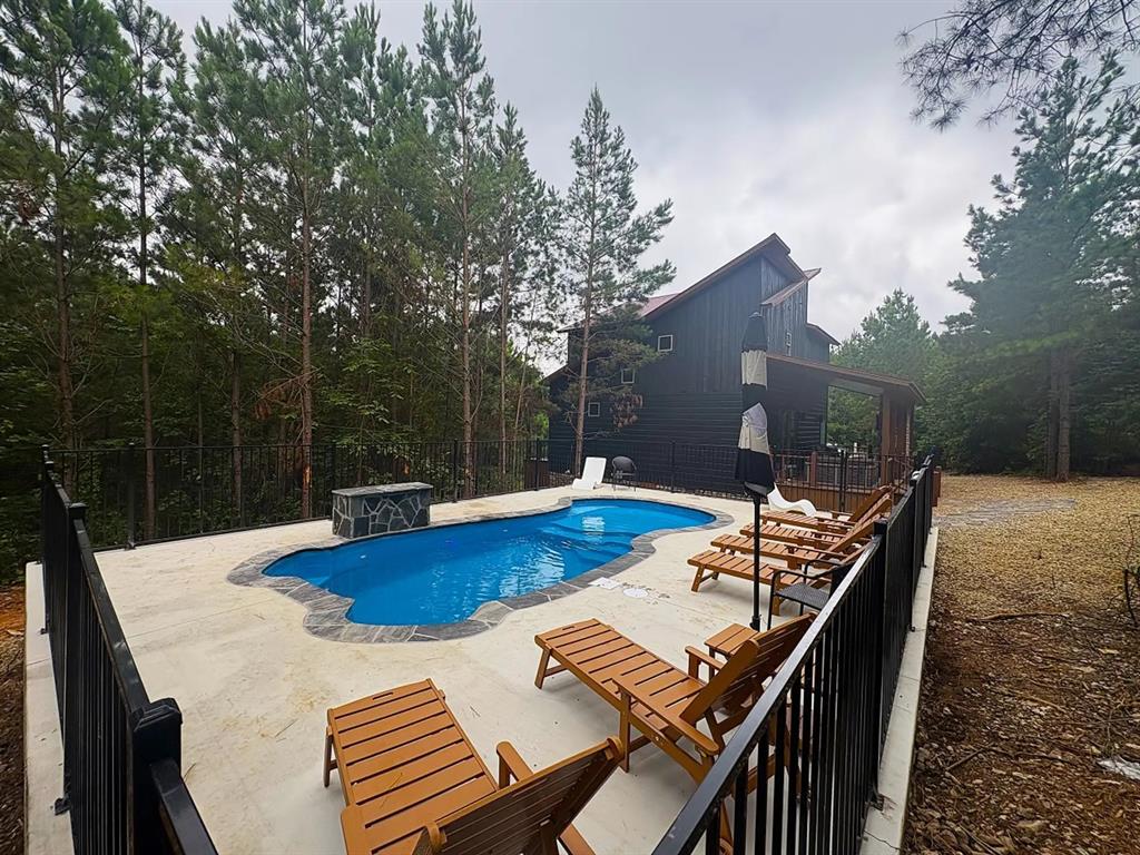 47 Canoe Birch Trail