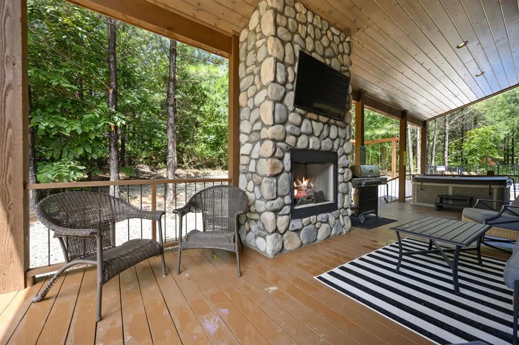 47 Canoe Birch Trail