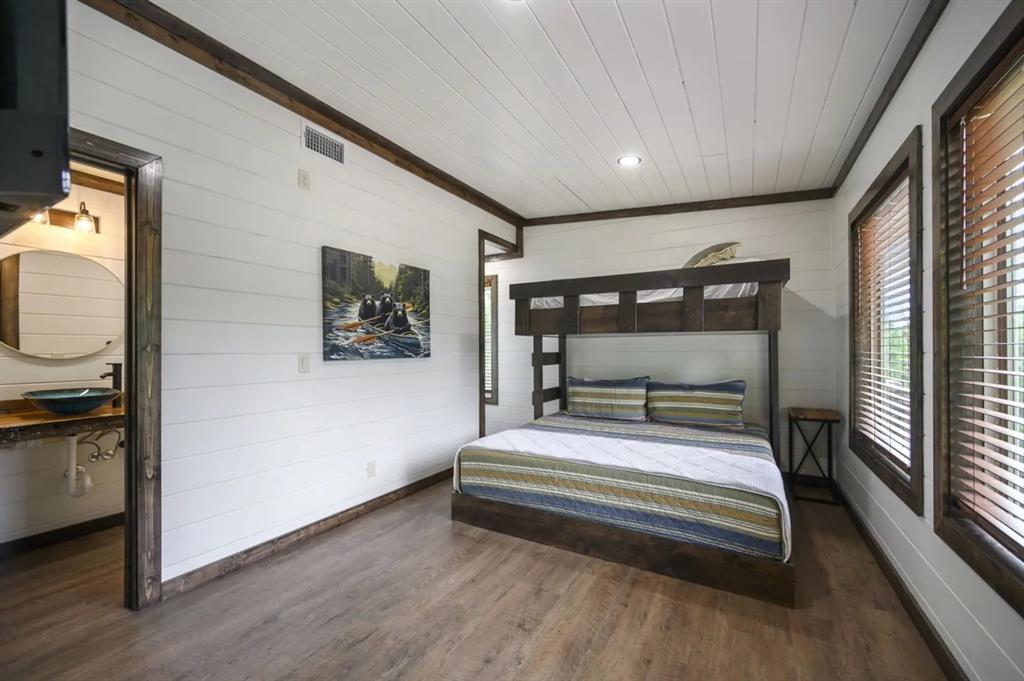 47 Canoe Birch Trail