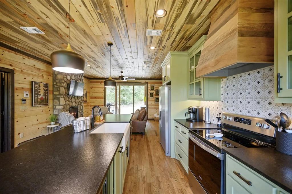 47 Canoe Birch Trail