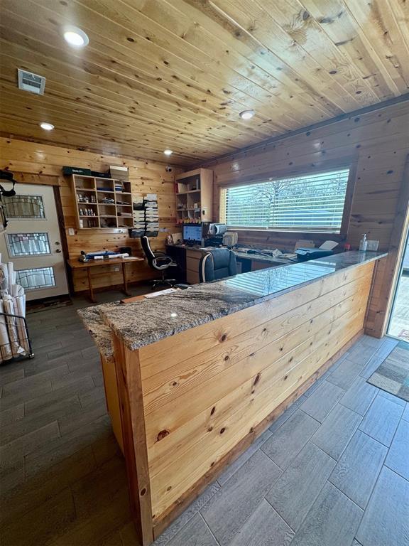 204 W Sherry Lane