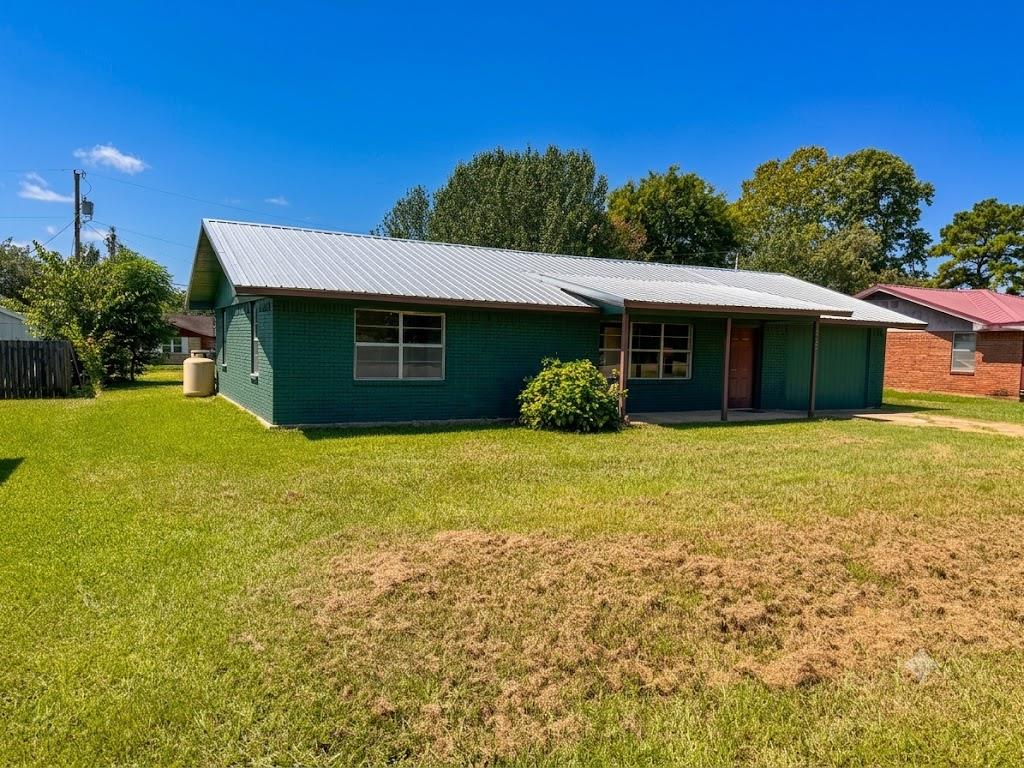 312 E Meadowview Lane