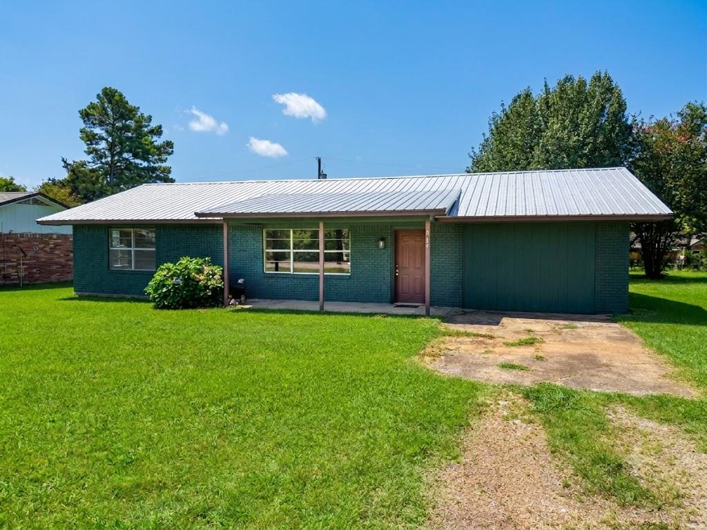 312 E Meadowview Lane