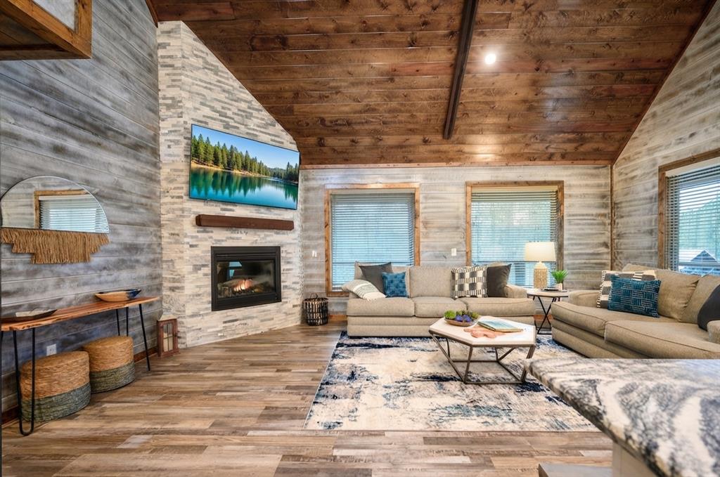 111 Red Berry Trail