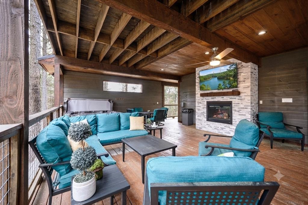 111 Red Berry Trail