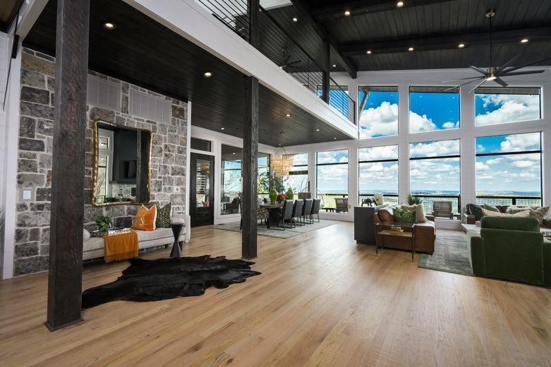 462 Moonshiner Springs Trail