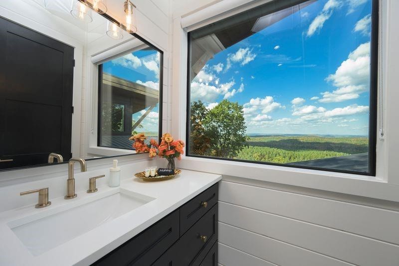 462 Moonshiner Springs Trail