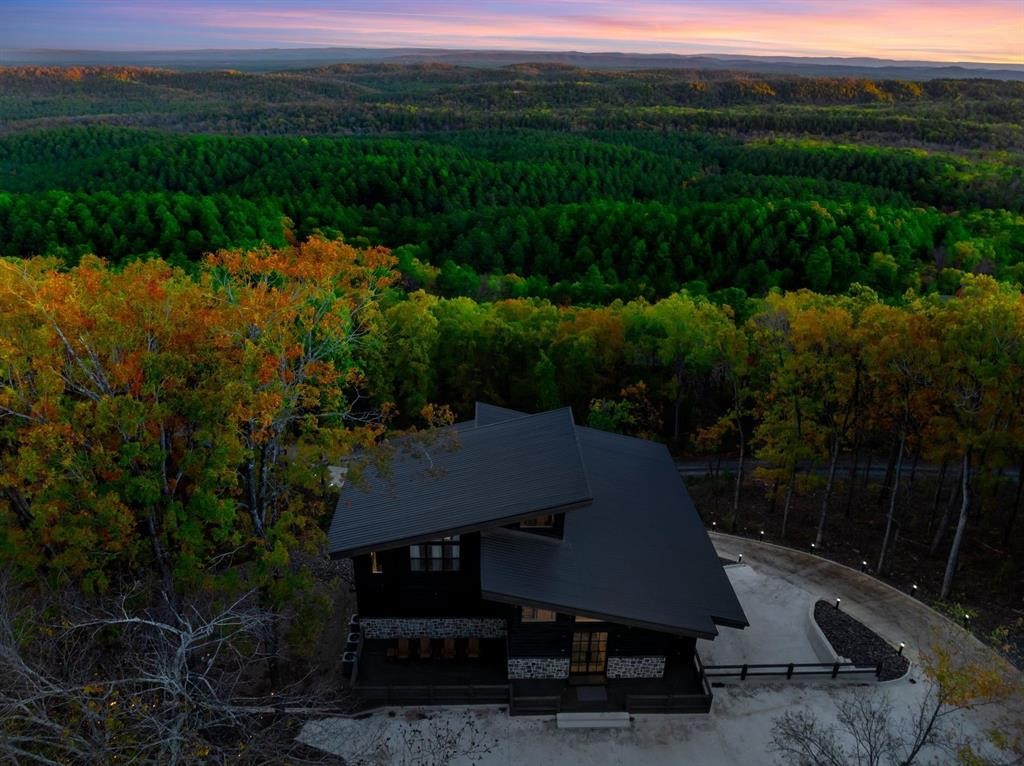 462 Moonshiner Springs Trail