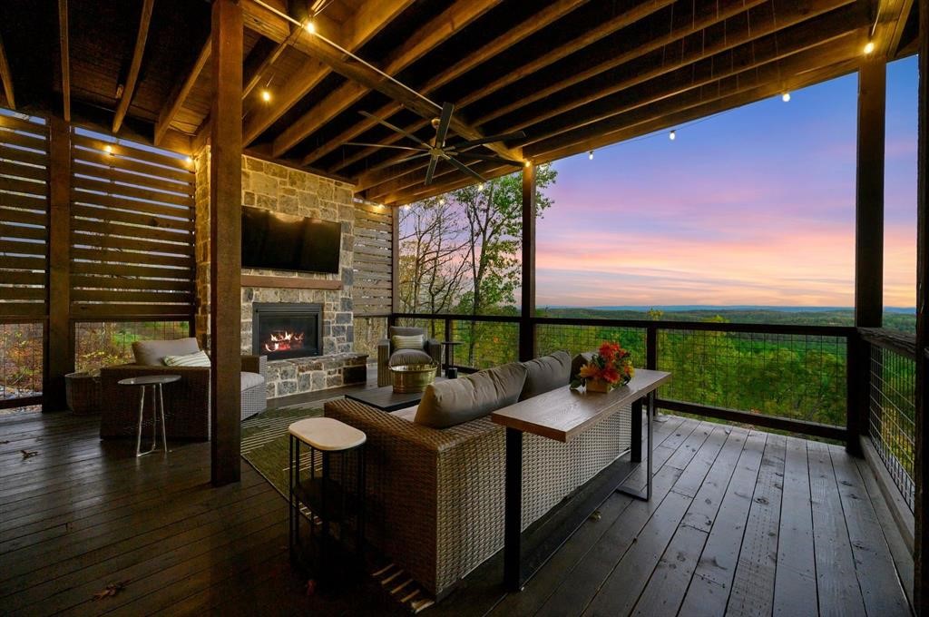 462 Moonshiner Springs Trail