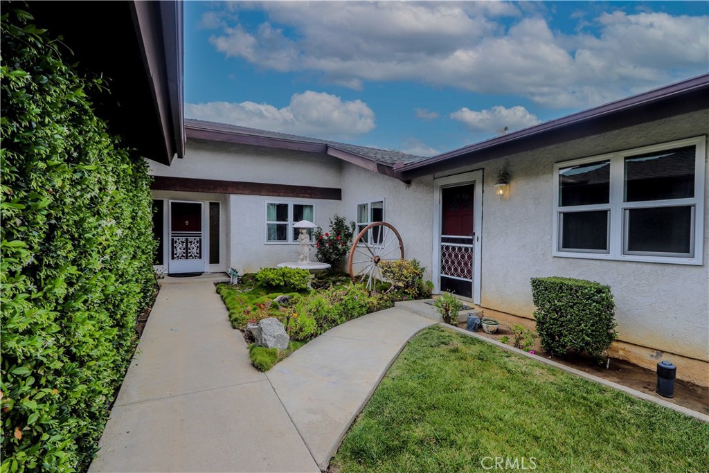 733 Las Riendas Drive