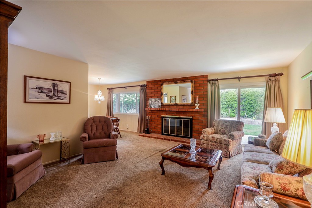 733 Las Riendas Drive