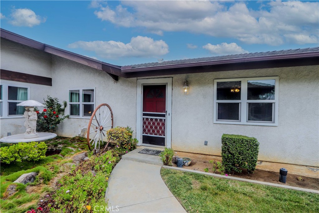 733 Las Riendas Drive