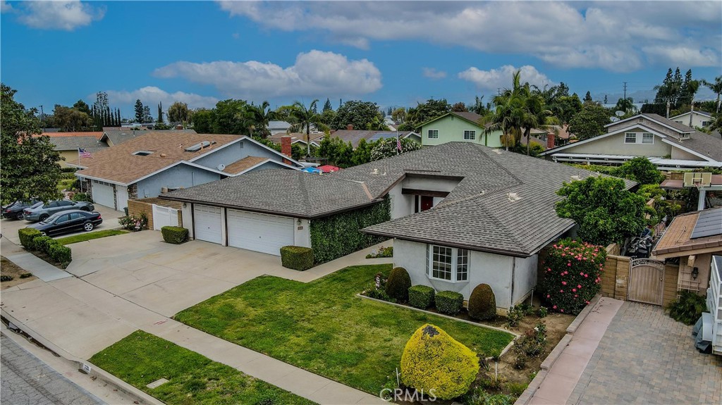 733 Las Riendas Drive