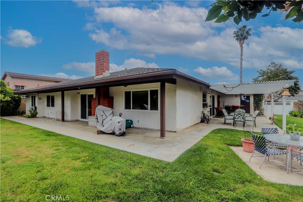 733 Las Riendas Drive