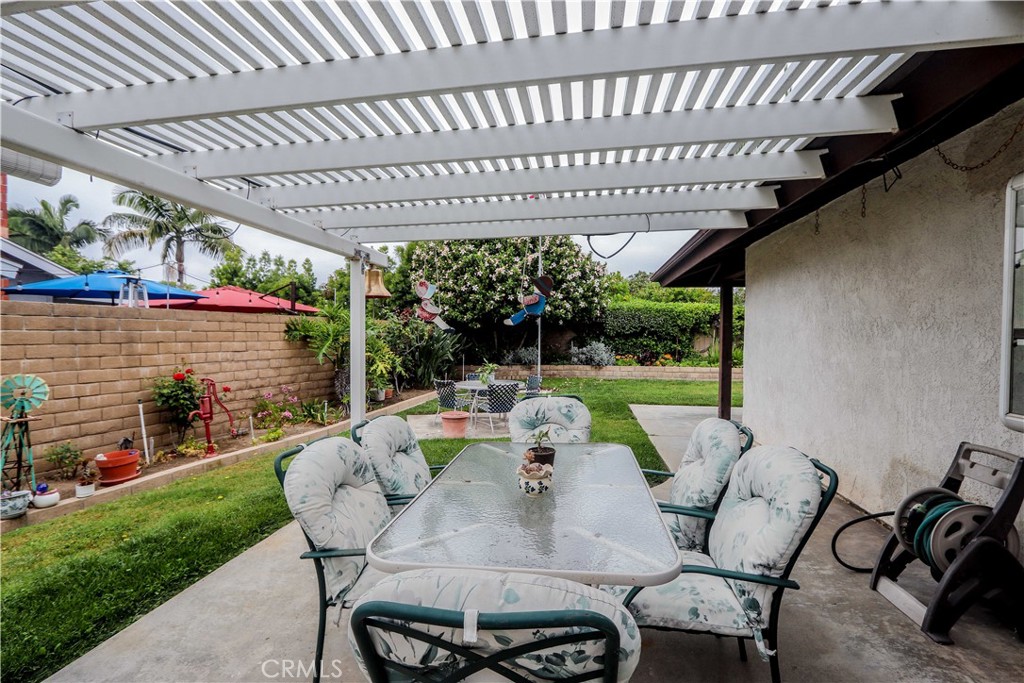 733 Las Riendas Drive