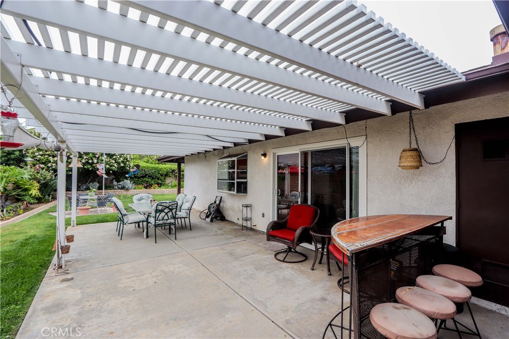 733 Las Riendas Drive