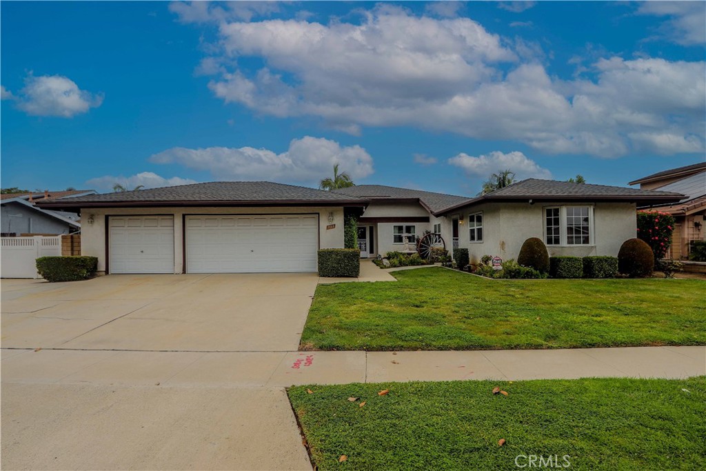 733 Las Riendas Drive