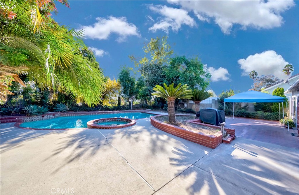 2120 Avenida Soledad