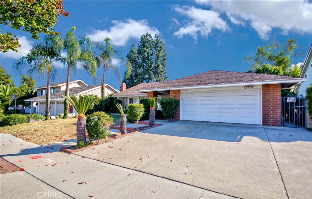 2120 Avenida Soledad