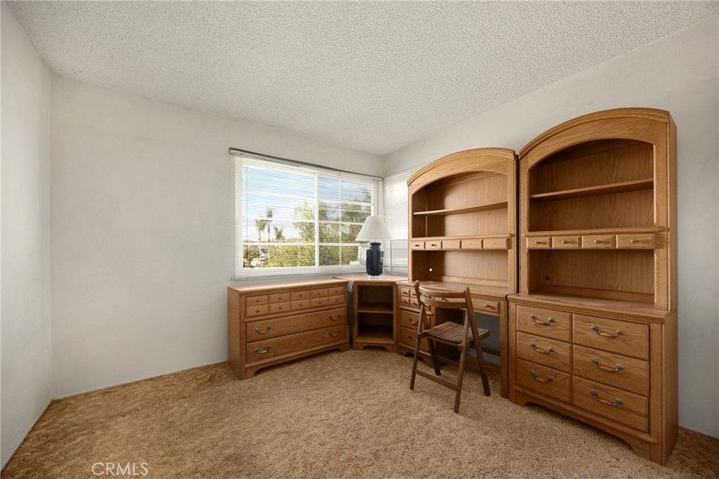 570 E Montwood Avenue