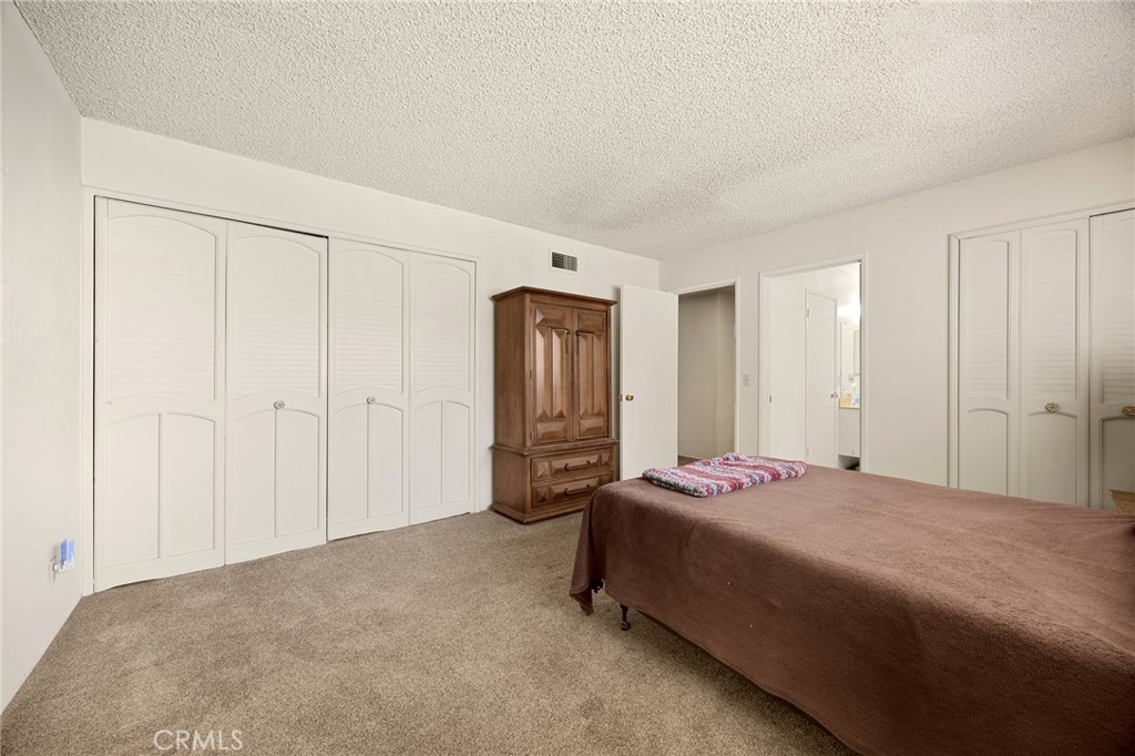 570 E Montwood Avenue