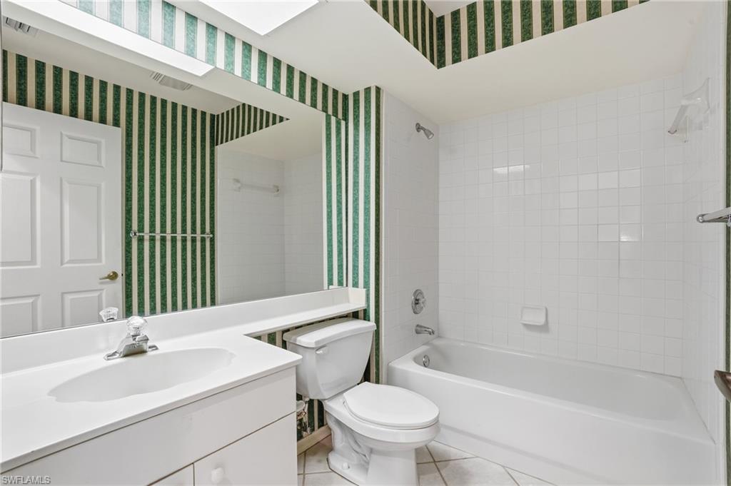 1032 Manor Lake DR # D204