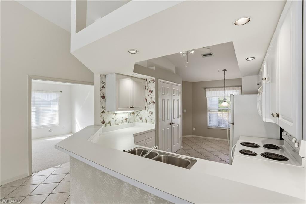 1032 Manor Lake DR # D204