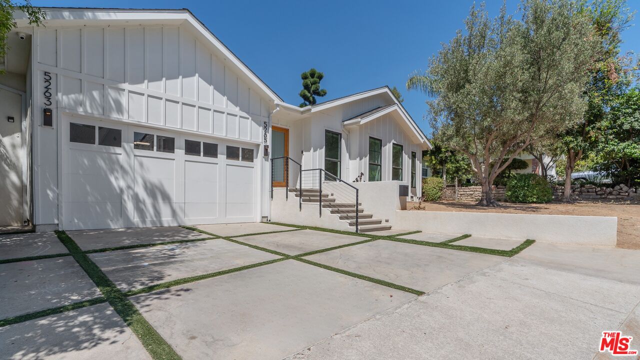 5265 Dahlia Dr