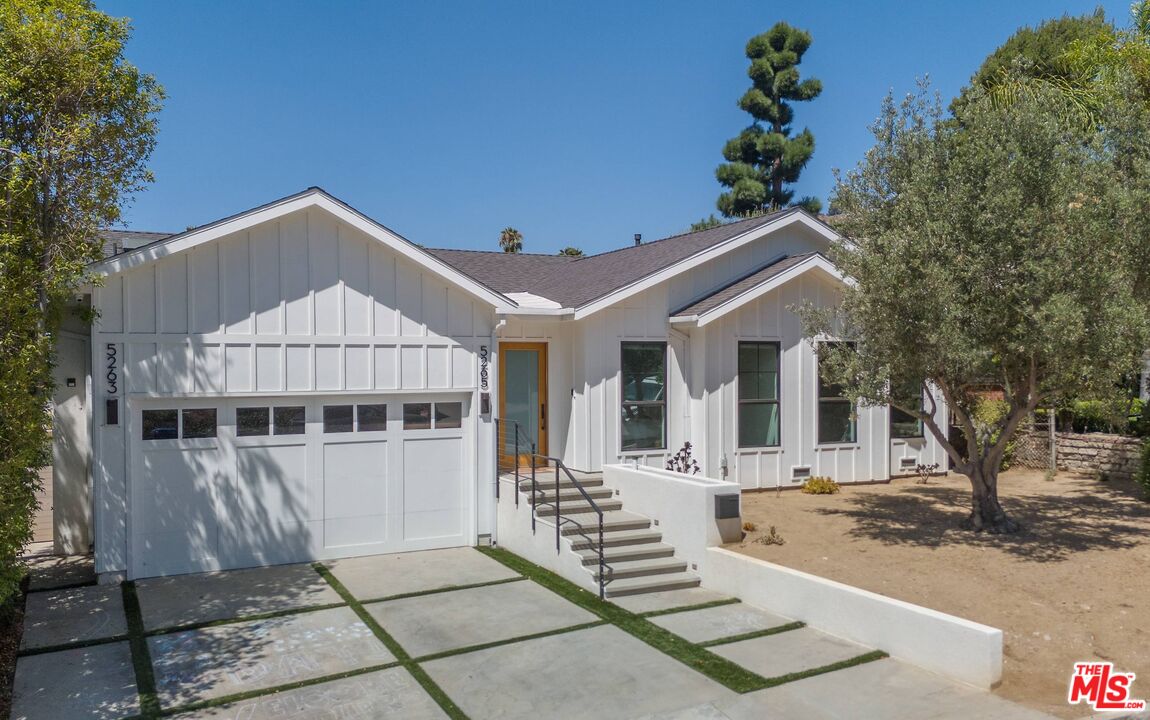 5265 Dahlia Dr