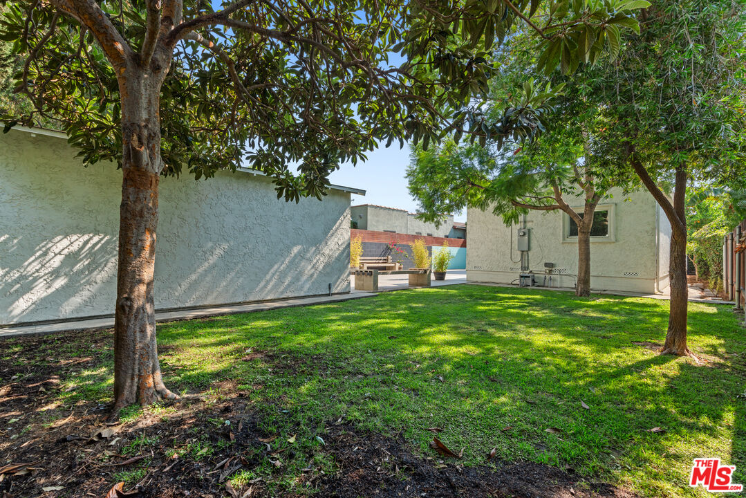 4031 Edenhurst Ave